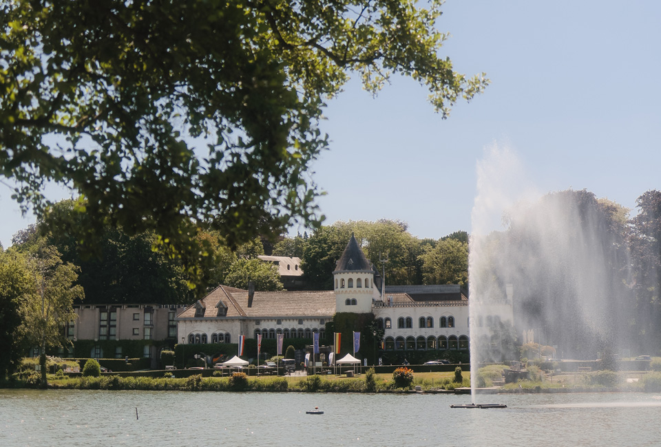 Vijfsterrenverblijf in kasteelhotel (1, 2 of 3 nachten) aan meer van Genval - Martin´s Château du Lac*****
