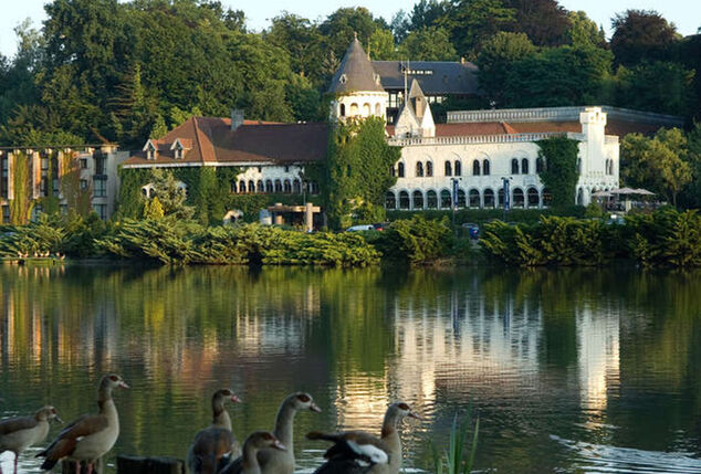 Vijfsterrenverblijf in kasteelhotel (1, 2 of 3 nachten) aan meer van Genval - Martin´s Château du Lac*****