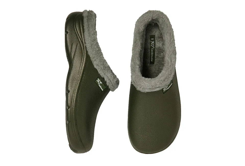 Comfortable garden clogs with soft lining