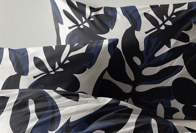 Dekbedovertrekken in verschillende kleuren en motieven