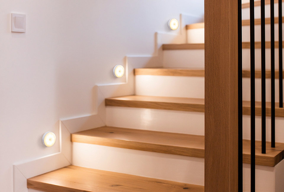 Set aus 4 LED-Spots mit Sensor