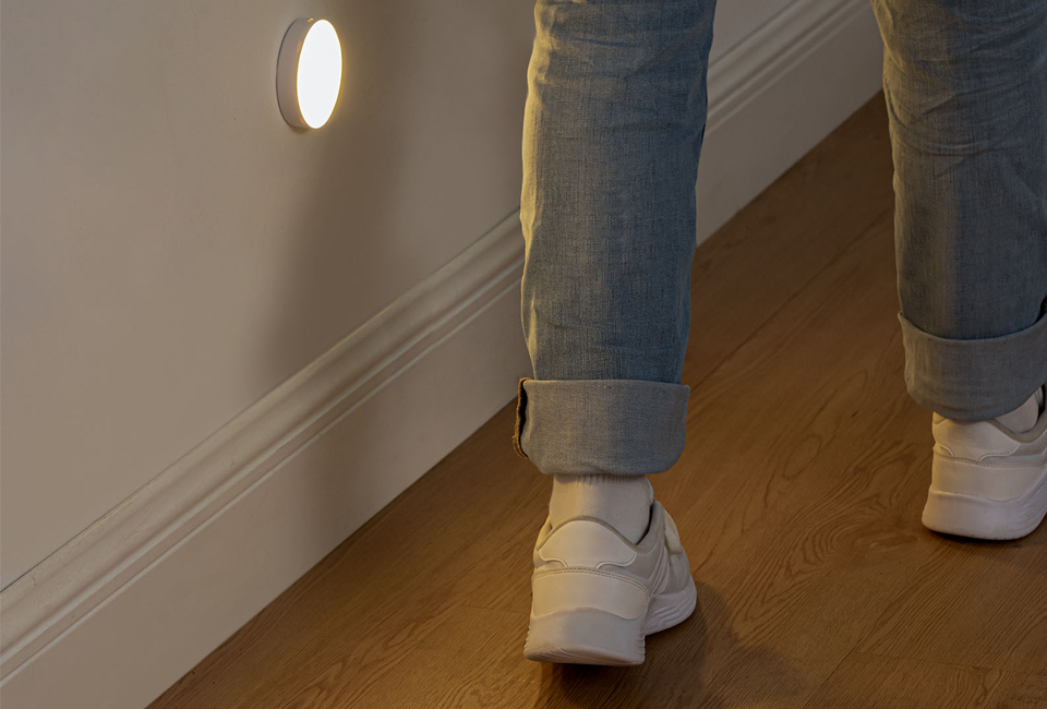 Set aus 4 LED-Spots mit Sensor