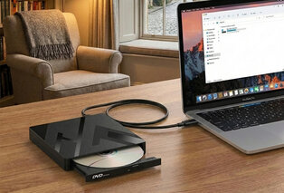 Externe DVD-lezer met extra aansluitingen — 7