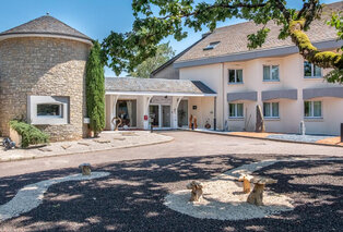 4 oder 7 entspannende Übernachtungen auf Basis von Halbpension in der Aveyron mit Wellness - Hotel Causse Comtal*** — 1