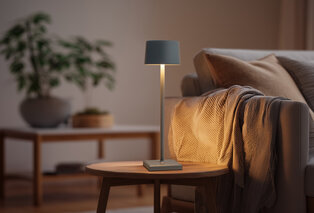 Lampe de table élégante pour l'intérieur et l'extérieur — 9