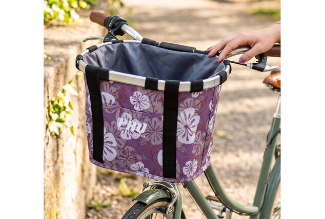 Practical detachable bicycle basket