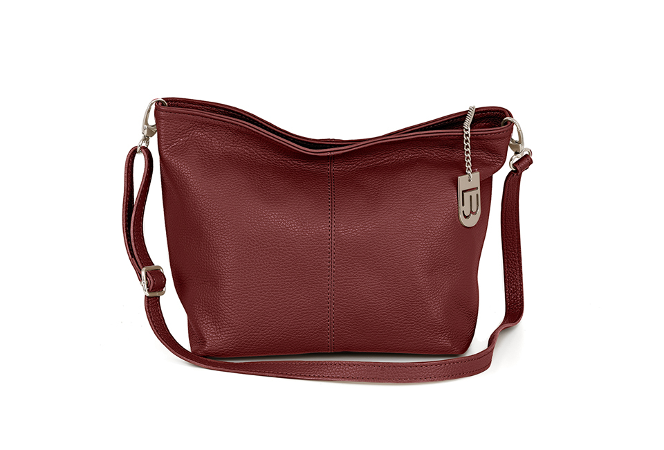 Luxurious Italian leather handbag in 11 stylish, fresh colours