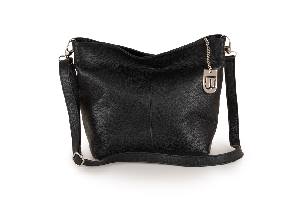 Luxurious Italian leather handbag in 11 stylish, fresh colours