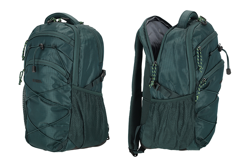 Comfortable, versatile hiking backpack with padded back panel