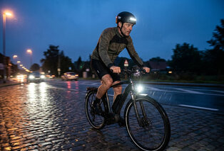 Casque de sécurité (électrique) pour vélo et trottinette électrique, équipé de 2 visières et d'un éclairage LED — 7