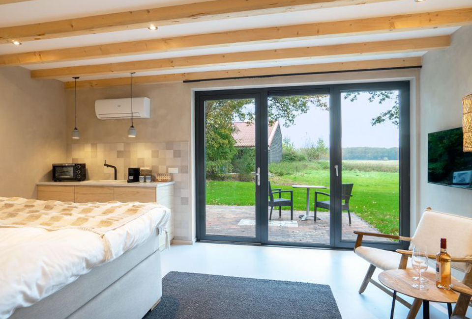 2 of 3 nachten ontspannen tussen natuur en wijn bij B&B Bed & Wijn