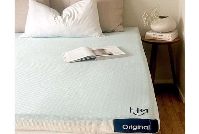 Luxury top-deck mattress with memory foam and comfort foam