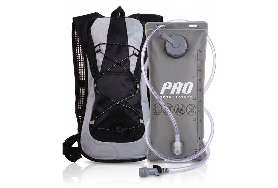 Handy hydration backpack in black or orange - ideal for running, cycling and hiking