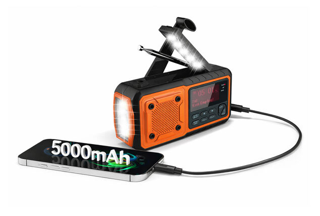 Smart emergency radio with DAB+ and built-in power bank