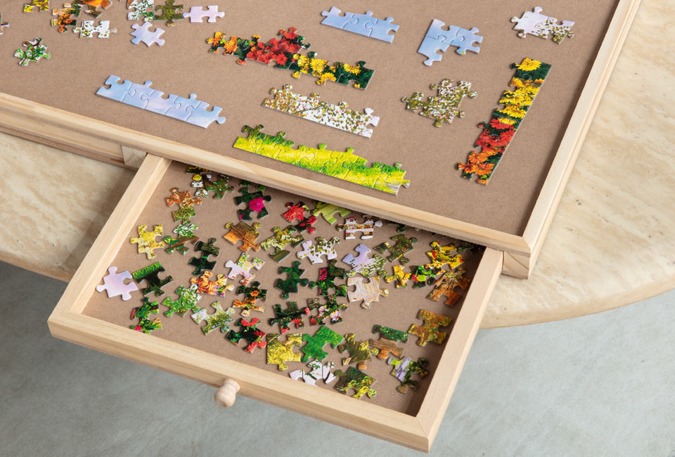 Prático tabuleiro de puzzle com gavetas