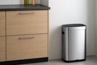 Caixote do lixo recarregável de 50L com sensor — 9